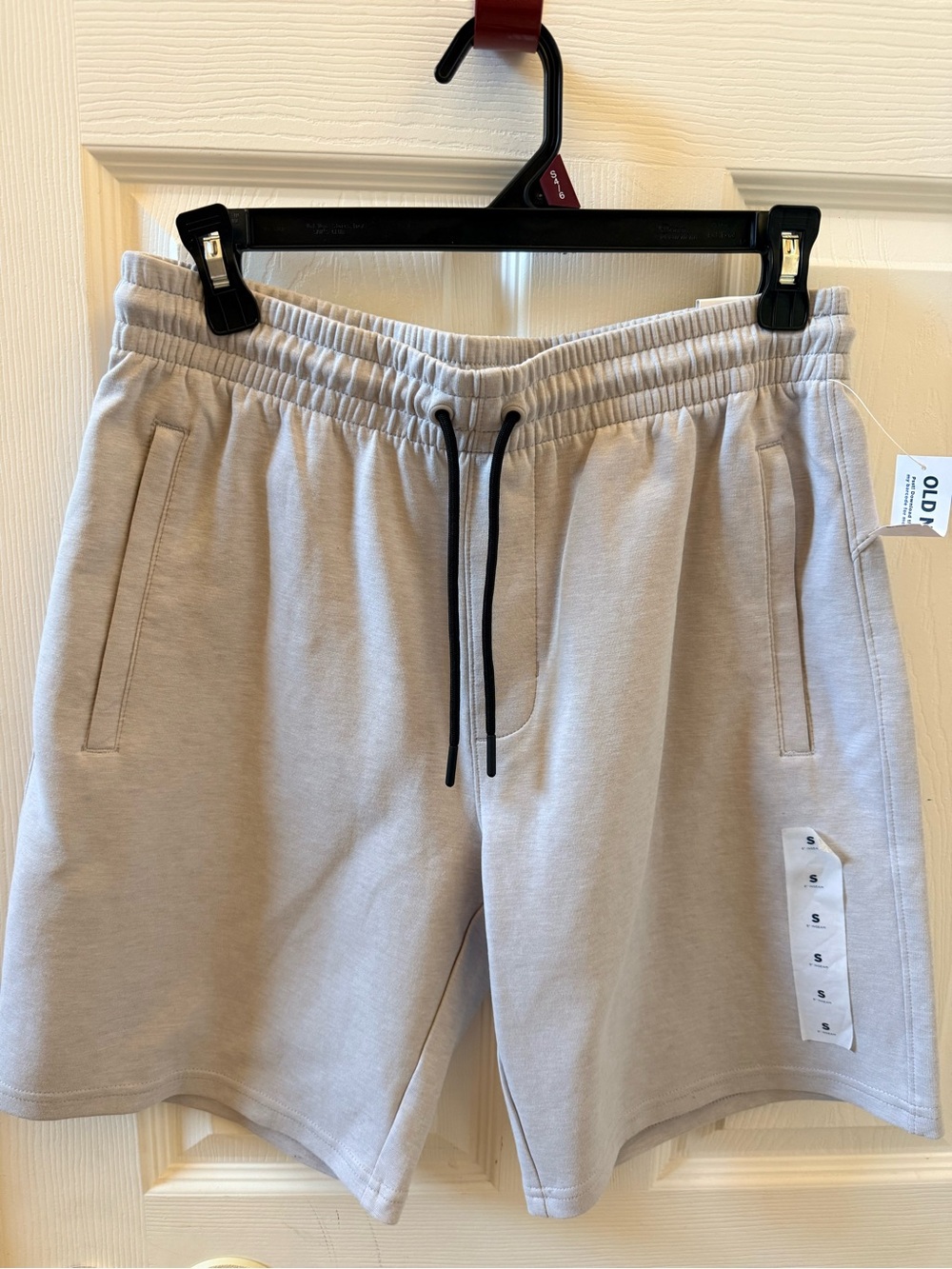 Old Navy Men's Light Gray Drawstring Athletic Shorts